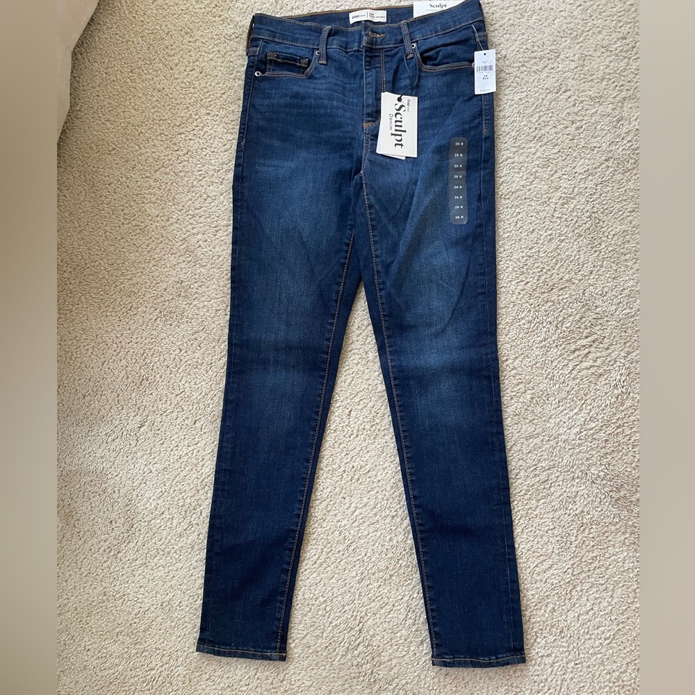 Gap Sculpt jeans - NWT.  28 regular.